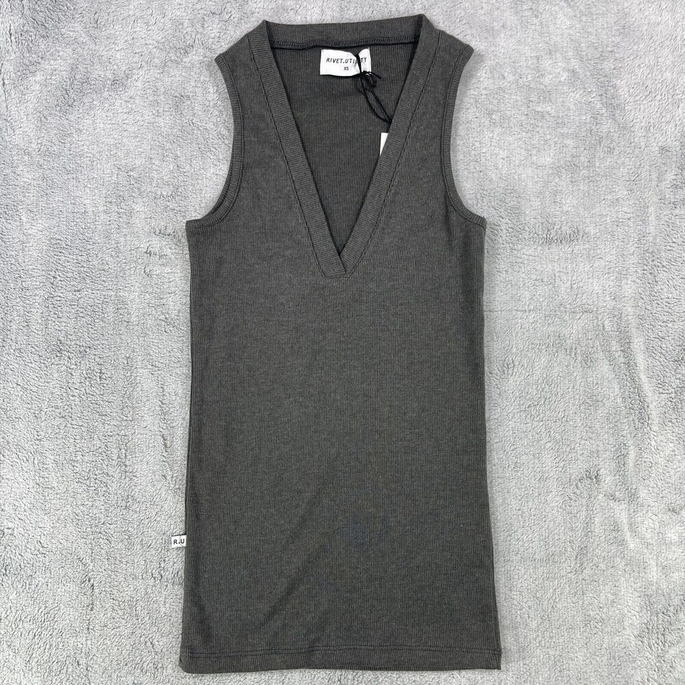 Rivet Utility Kendall Tank Top Women's XS Gray Tight Knit Plunge V-Neck